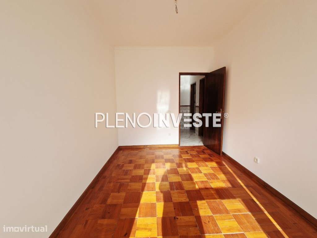 T2 com boas áreas no Seixal-11