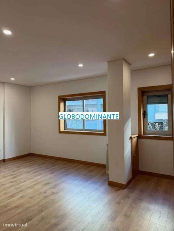 Apartamento T4 em S. Vítor em excelente localização-18