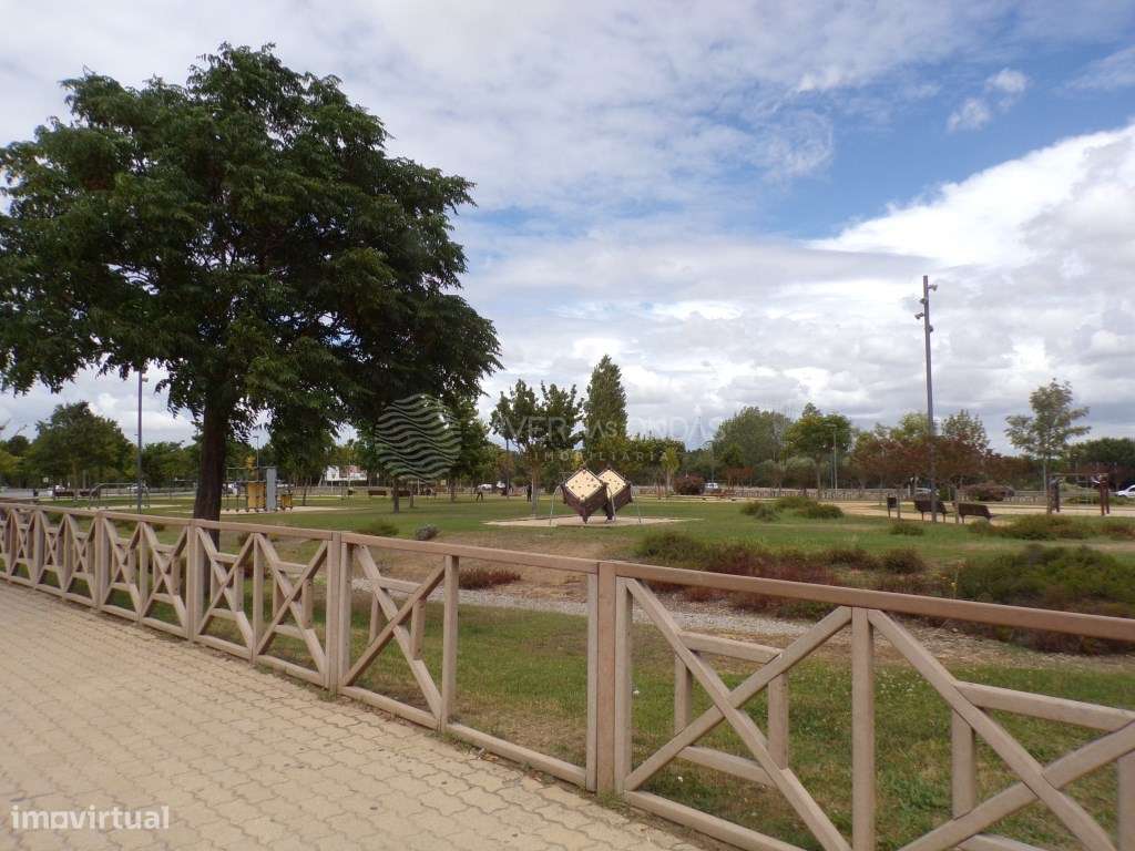 EXCLUSIVO - Apartamento T2 convertido em T1 - totalmente renovado, ...-23