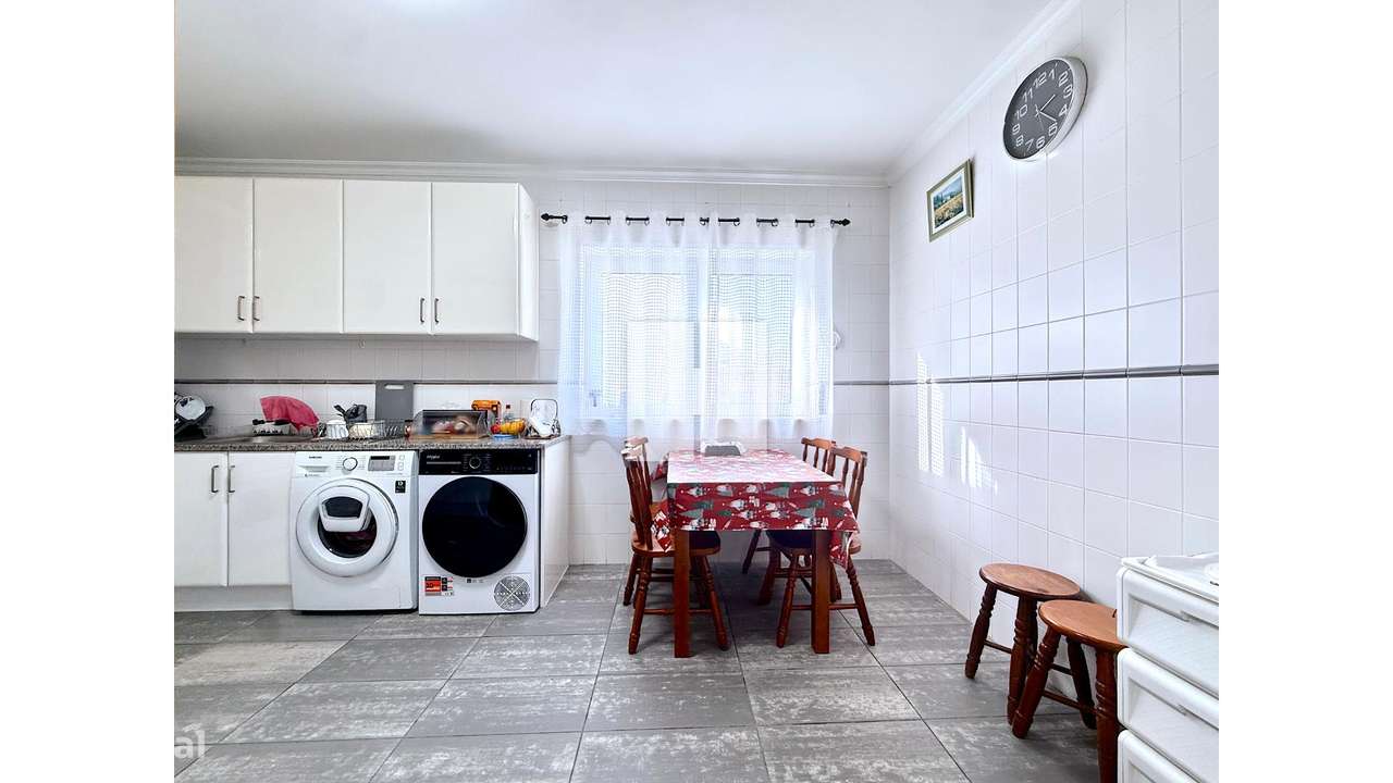 Apartamento T3 c/ Parqueamento - Grande imagem: 3/37