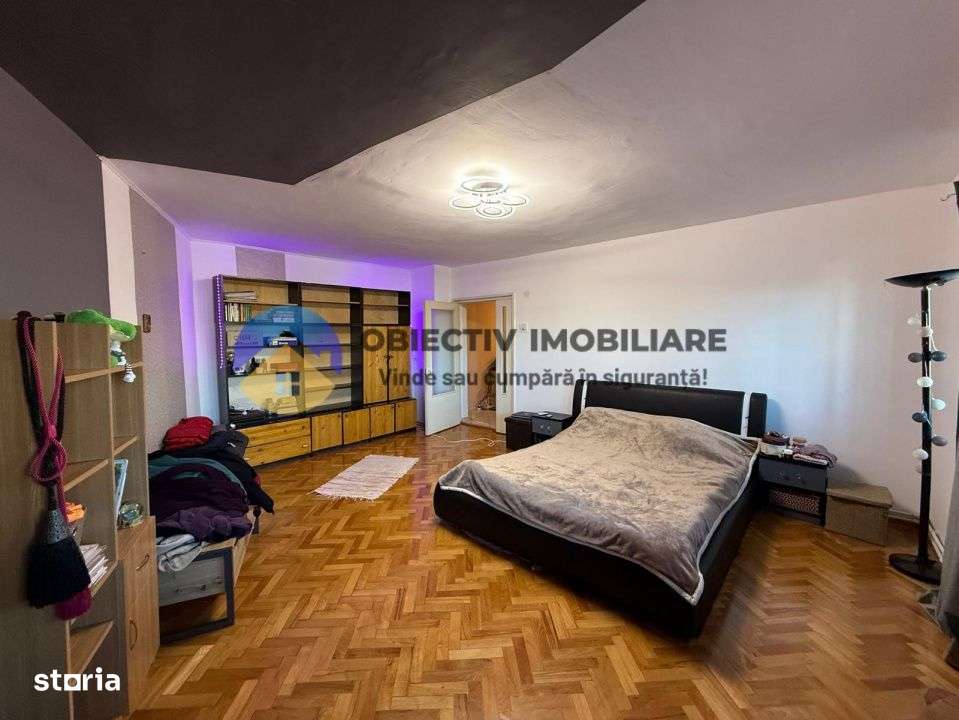 Garsoniera spatioasa de vanzare – 67,76 mp – Zona 1 Mai - Imagine principală: 2/13