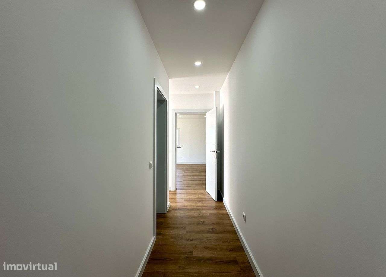 Espaçosa Moradia V4 com piscina - Coimbrã / Peniche-17