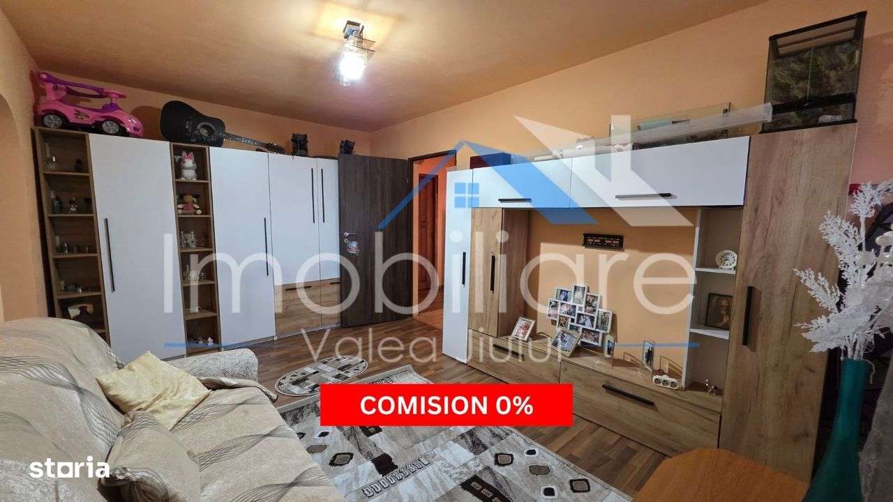 Apartament 2 camere – Lupeni, str. Parângului - Imagine principală: 1/9
