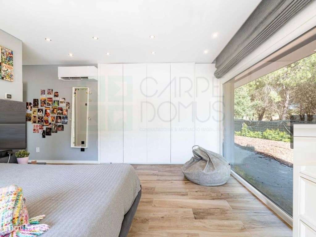 Magnifica moradia T4 com piscina na Urbanização Aroeira, em Santo E...-52