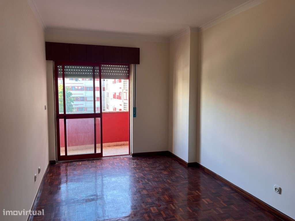 Apartamento T2, Bairro da Cavaleira, Mem Martins-11