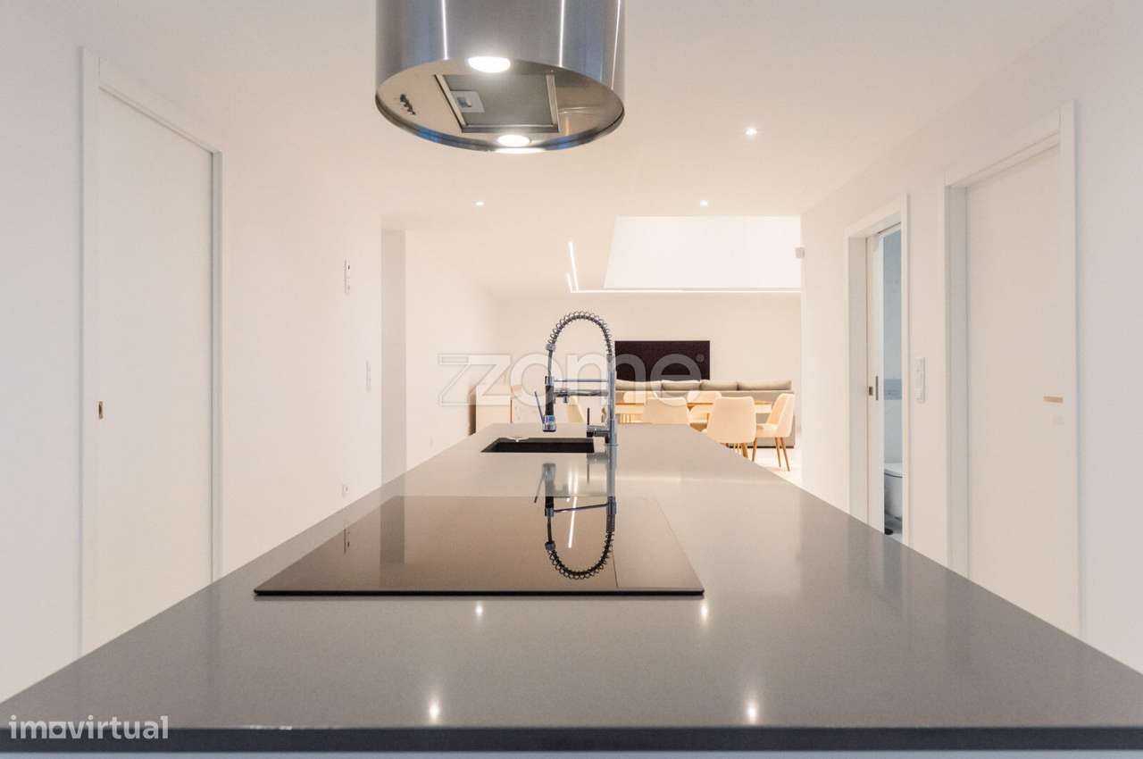 Moradia T4 com psicina-31