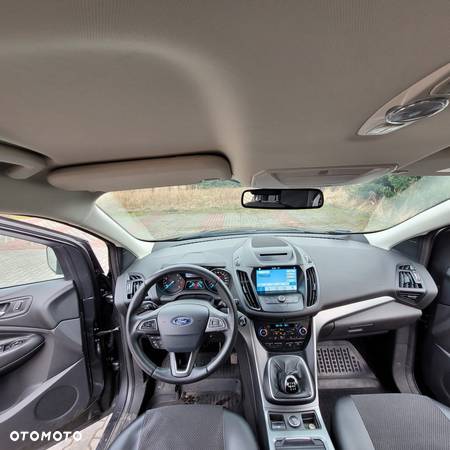 Ford Kuga - 11