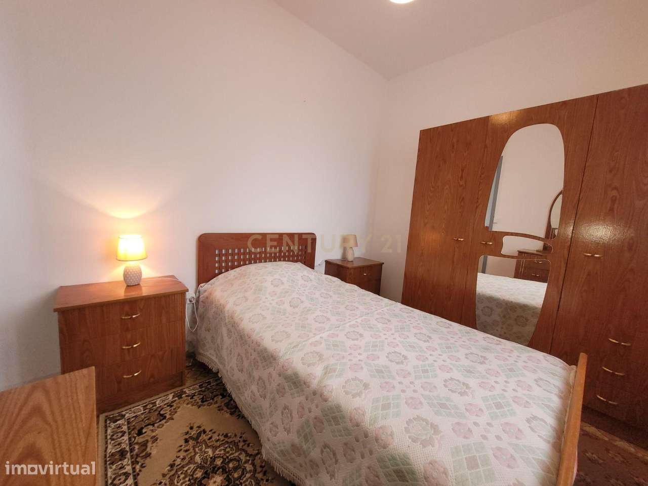 Moradia T2 isolada remodelada com jardim em Alenquer - Casais Brancos-6