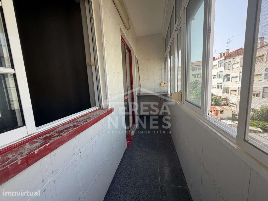 APARTAMENTO T3 + 1 - ARRENTELA / SEIXAL-22