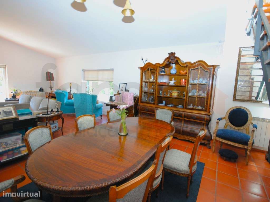 Moradia T5 em Lote Urbano de 5.135m2-29