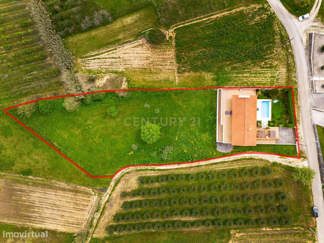 Moradia T3 com Piscina e 3 515 m² de Terreno | Entre o Campo e o Mar |-34