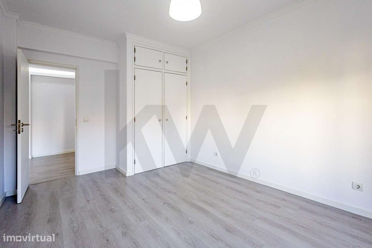 Apartamento T3 Totalmente Remodelado em Vale Flores de Cima-23