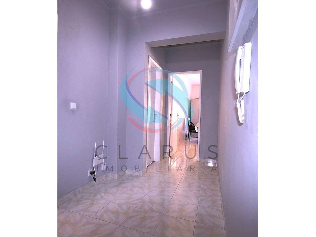 APARTAMENTO T2 AMORA/PAIVAS-11