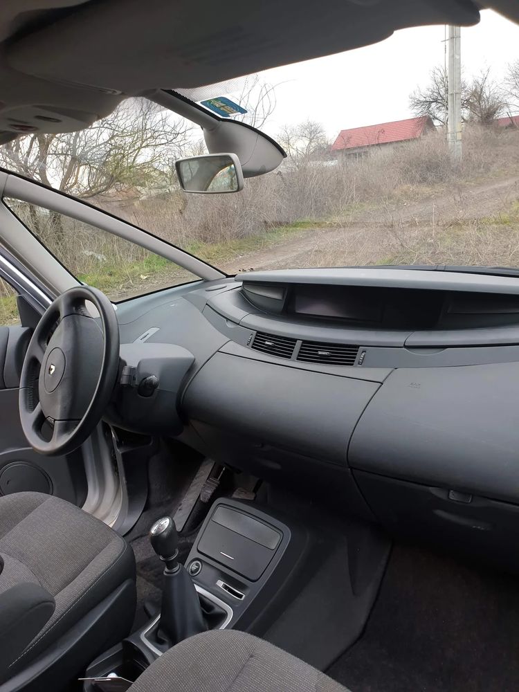 Renault Grand Espace 2.0 dCi FAP Dynamique 2011