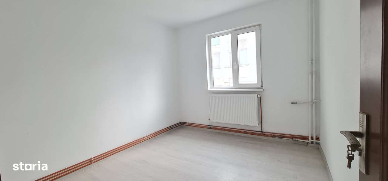 Apartament 2 camere Tractorul-3