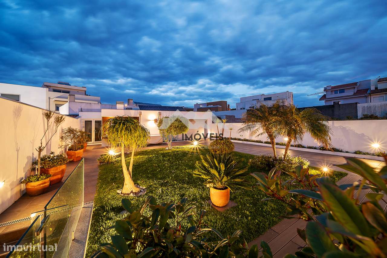 Moradia Lavra | Terraço Panorâmico Vista Mar | Jardins | Closet | Anex-56