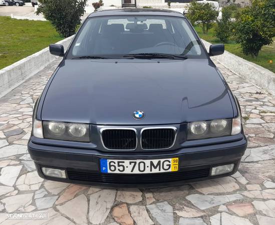 BMW 316 i Touring - 4