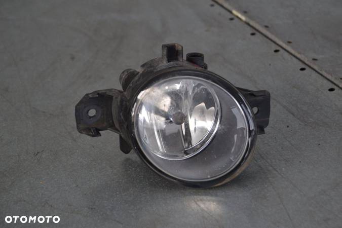 MITSUBISHI L200 HALOGEN LEWY - 2