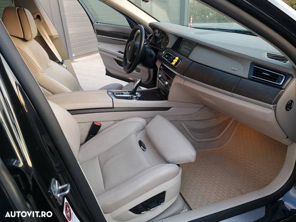 BMW Seria 7 740d xDrive Aut. - 16