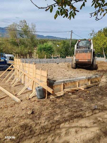 Teren intravilan 1550 m2 - Imagine principală: 4/5