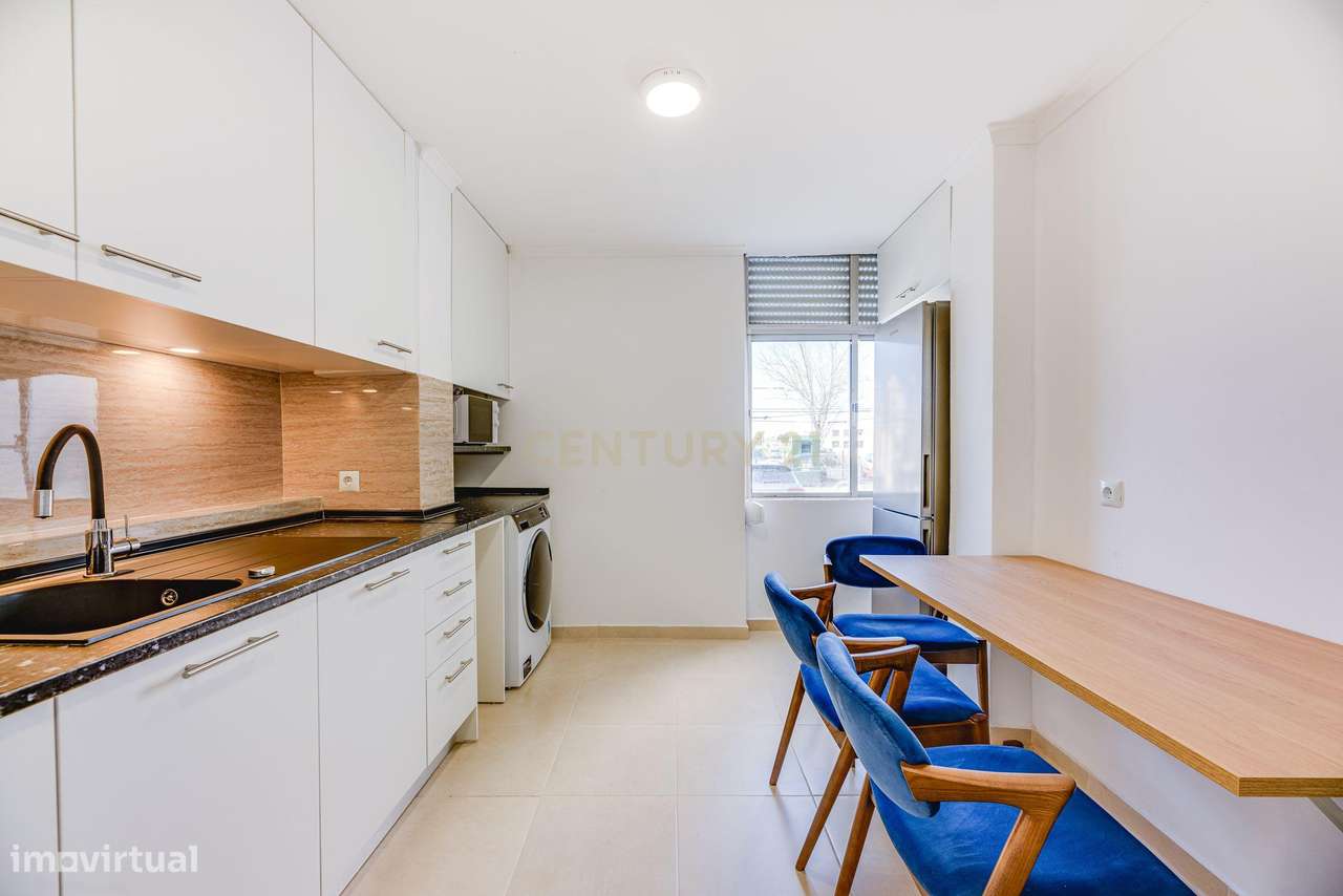 Excelente Apartamento T2 Totalmente Remodelado no Barreiro - Grande imagem: 4/24