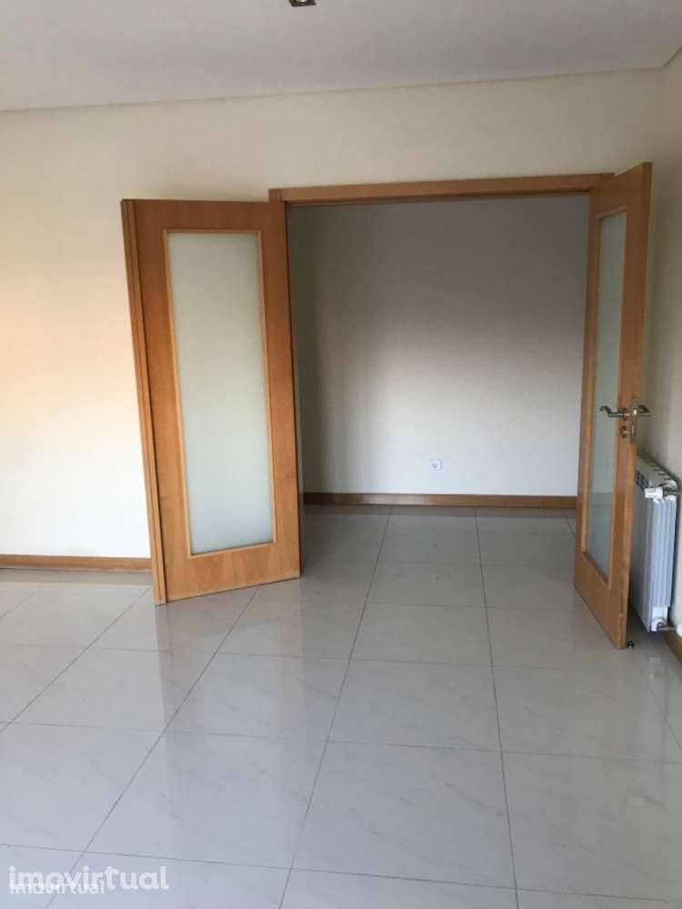 T2 com terraço a 2km Pingo doce Santa Maria da Feira - Grande imagem: 2/6