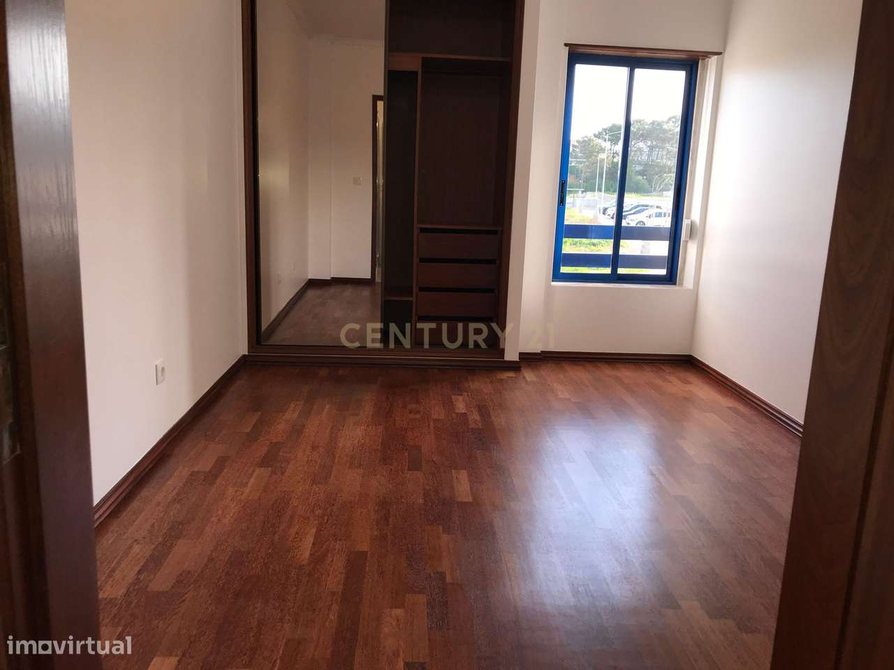 T3 Renovado com Vista Mar | Suíte | Box Fechada | Ericeira-35