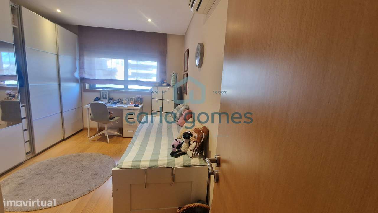 APARTAMENTO T2 C/SUÍTE VARANDA LUGAR DE GARAGEM | RIO TINTO, GONDOMAR-12