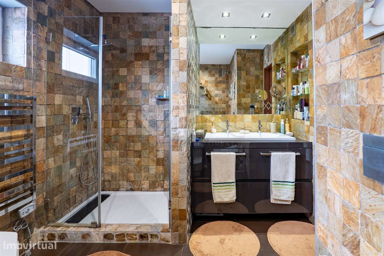 Moradia T3+1 - Exclusividade, Design e Conforto Superior-28