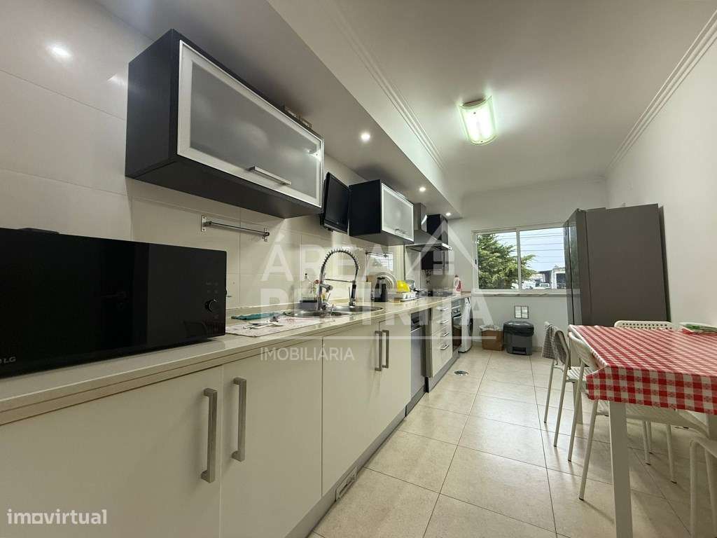 Apartamento T4 em Rc com Garagem em Pinhal de Frades - Grande imagem: 3/30