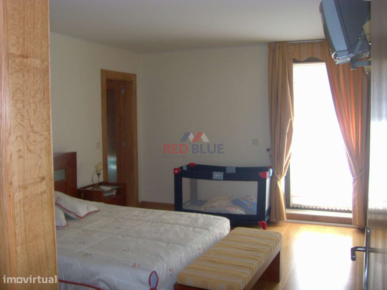 MORADIA T3+1, COM PISCINA, BARRAGEM DA CANIÇADA, GERÊS-9