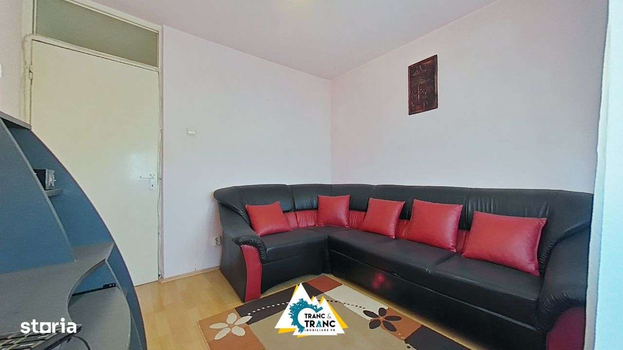 Apartament cu 3 camere cu potential extraordinar în Zona Podgoria - Imagine principală: 3/12