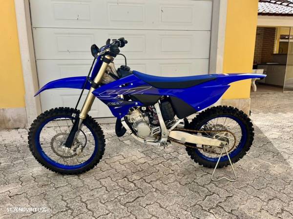 Yamaha YZ 125 - 6