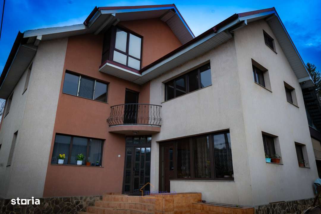 Casa pe 3 niveluri, potrivita pentru familie mare sau investitie intel - Imagine principală: 2/19