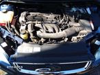 Ford Focus 1.6 Ghia - 12