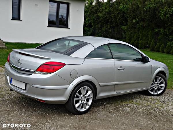 Opel Astra - 11