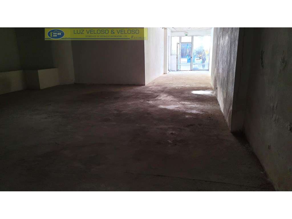 Loja de 155,96 m2 em Alto do Seixalinho, Barreiro.-15