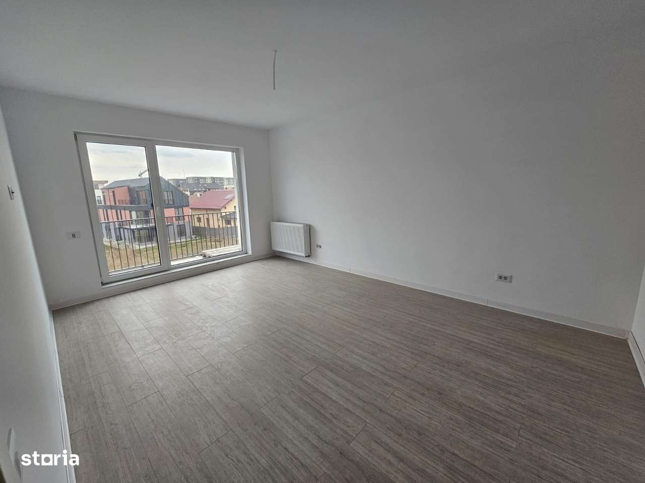 Doua apartamente cu o camera in acelasi bloc. ideal pentru investitie-6