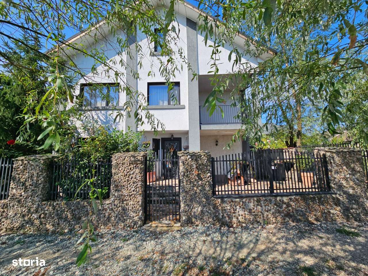 Vila single 4 camere-300 mp utili, teren 900 mp-Piscina-Bragadiru - Imagine principală: 1/20