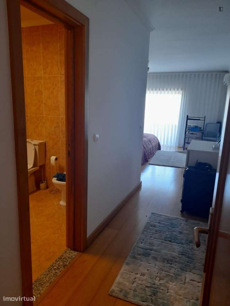 Quarto - localizado em Santa maria da feira - Grande imagem: 2/10