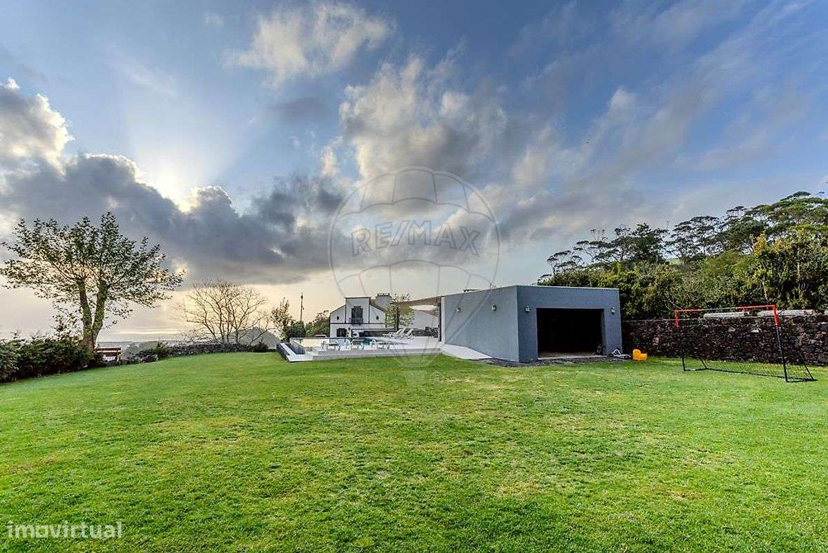 Moradia T4 para venda-5