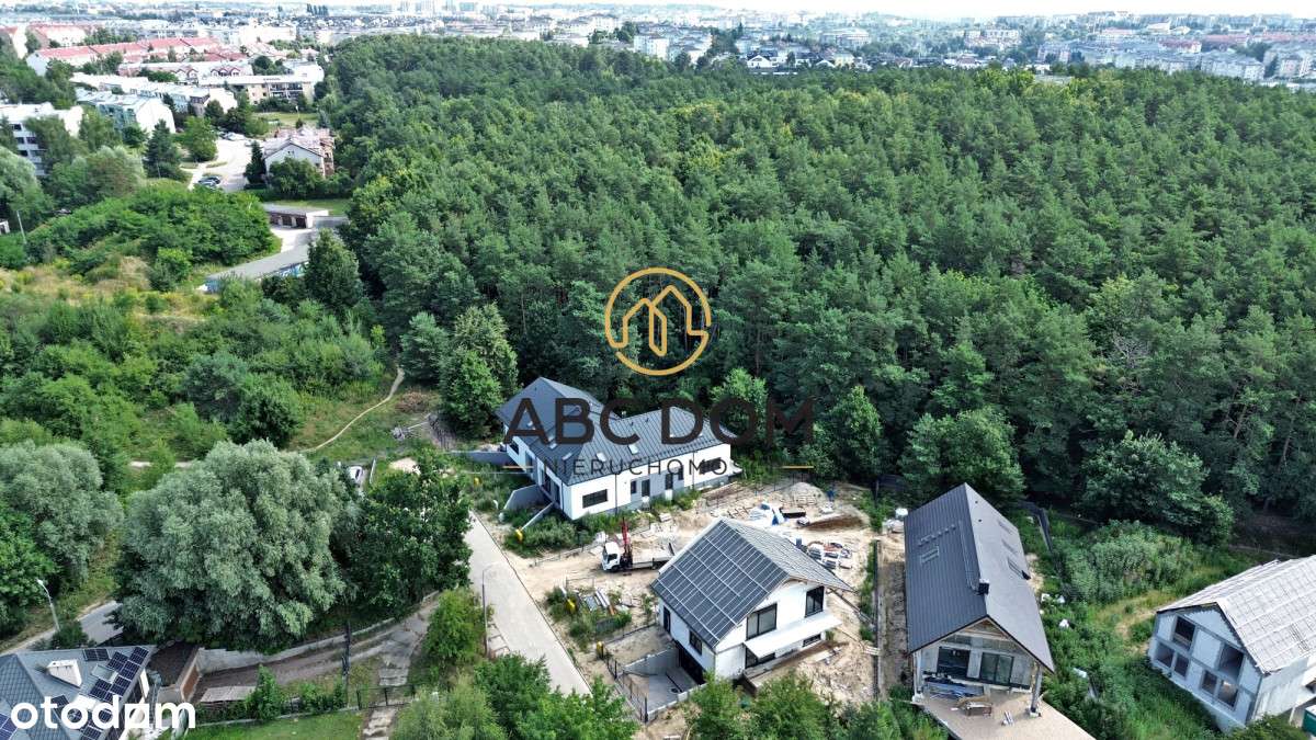 Wyjątkowy Bliźniak Z Halą Garażową Pod Lasem