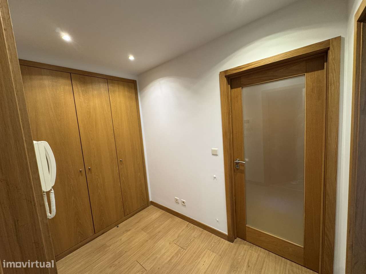 T1 (76,5m²) em Condomínio Fechado com Piscina Interior – Canidelo - Grande imagem: 3/15