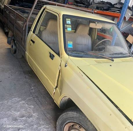 Toyota Hilux 2.4D Ref Motor 2L de 1988 para peças - 2