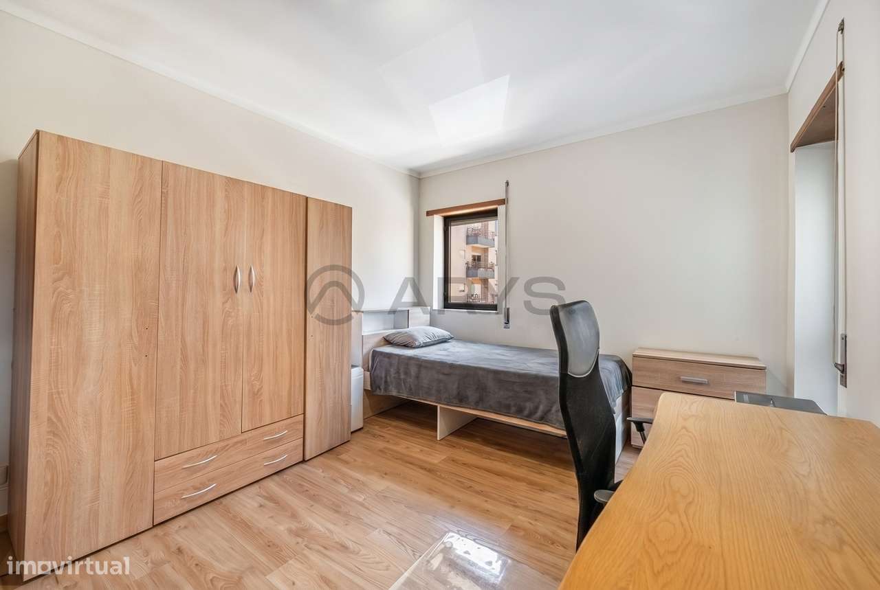 Apartamento T3 totalmente remodelado, com excelente exposição solar...-6