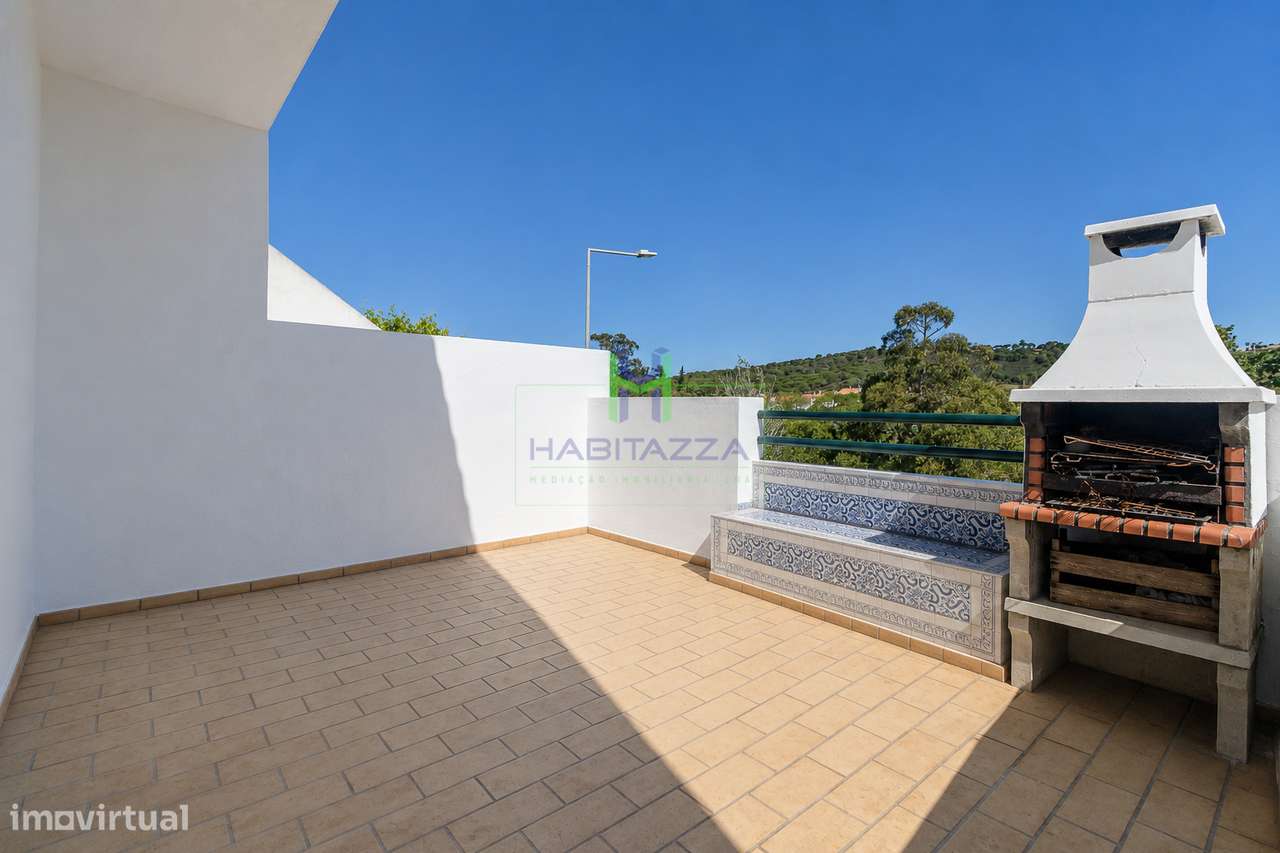 Moradia T3 com garagem e Vistas Desafogadas sobre o Campo, em Bensafri-3