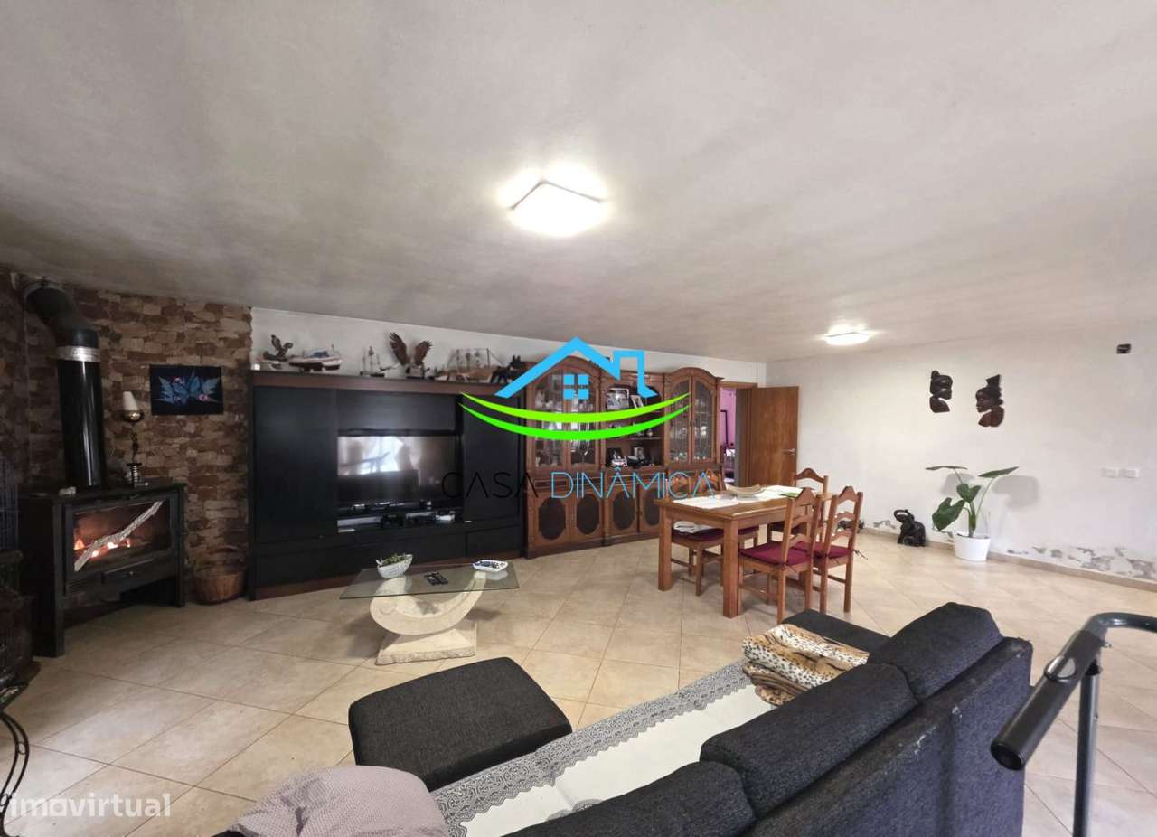 Moradia T4 com terreno, garagens e 2 poços - Grande imagem: 4/47