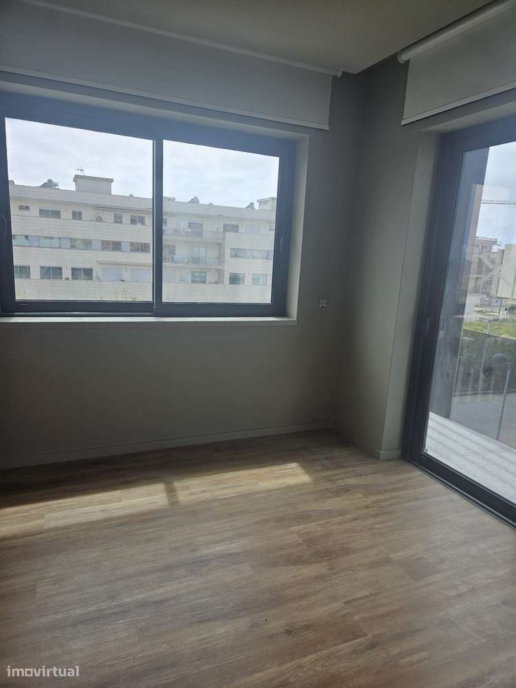 Moradia T4 com Piscina e Jardim-31