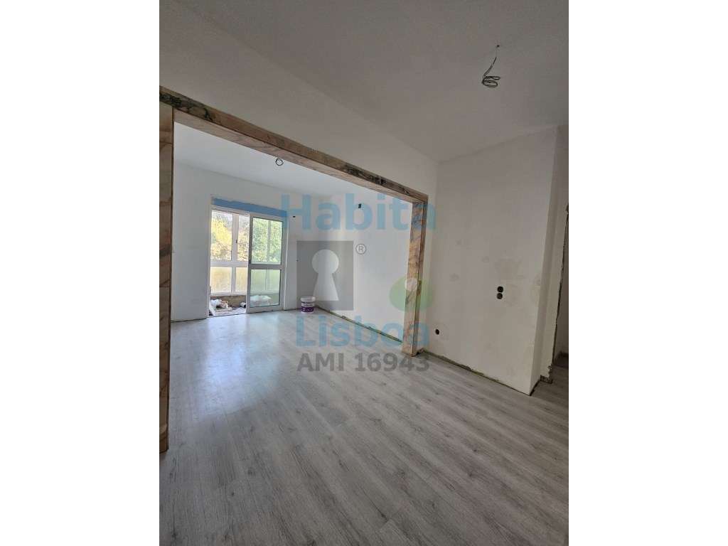 T2 Remodelado em Setúbal - Conforto e Localização Privilegiada - Grande imagem: 4/19