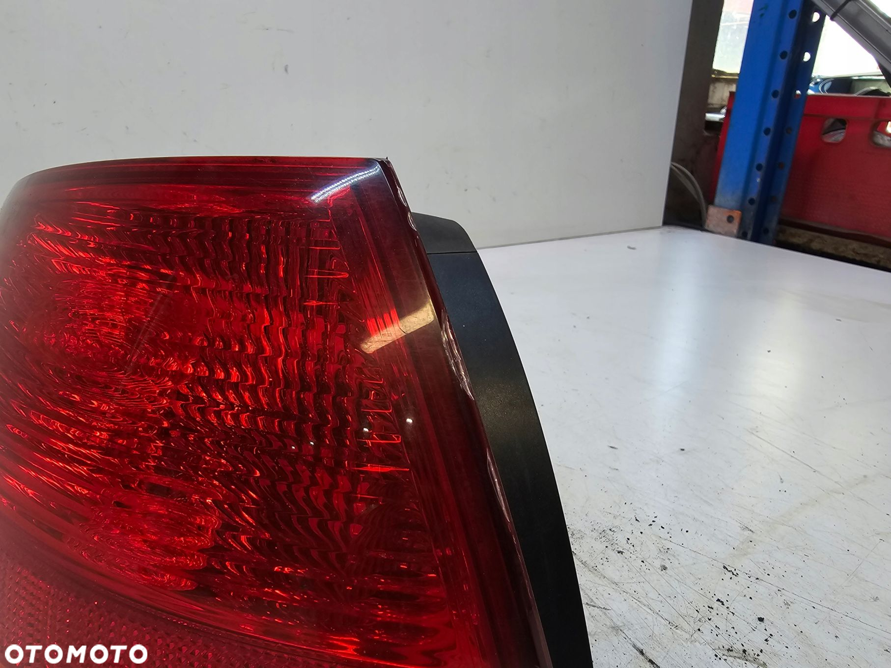 LAMPA LEWY TYŁ W BŁOTNIK AUDI A4 B7 AVANT 8E9945095E - 5